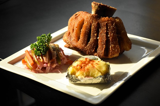 德國傳統的烤豬腳